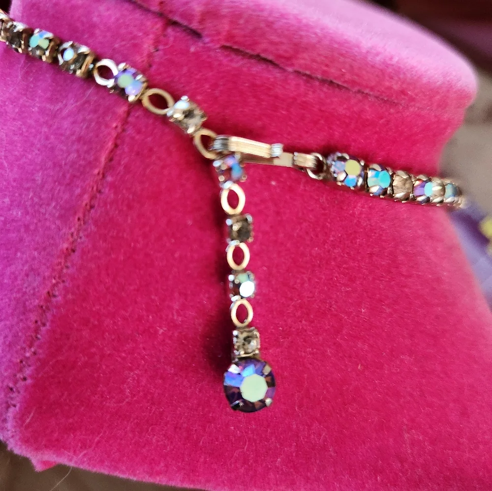 Sherman crystal necklace features blue, pink, purple, brown aurora borealis - Picture 9 of 11